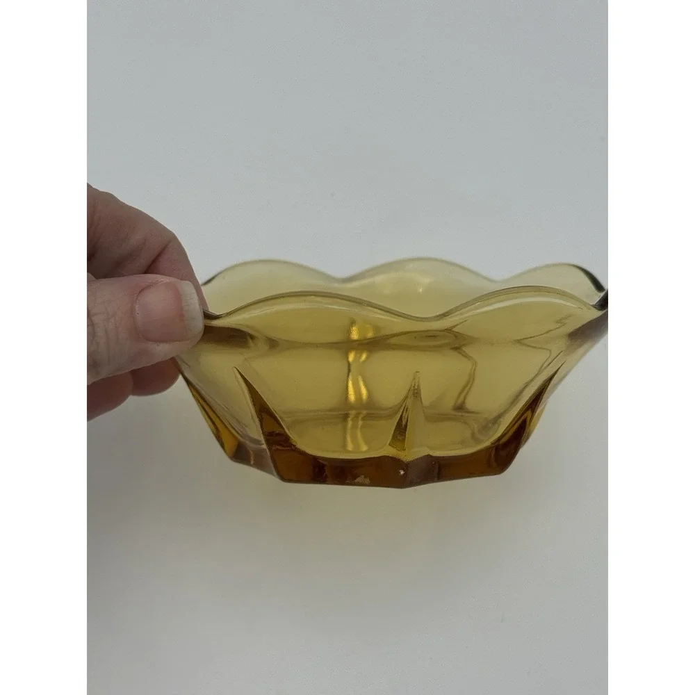 Yellow Amber Glass Bowl Mid Century‎ Modern Look Scalloped Edge 5x2 Vintage
